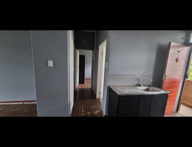 3 BEDROOM FLAT RENTED IN SUNNYSIDE